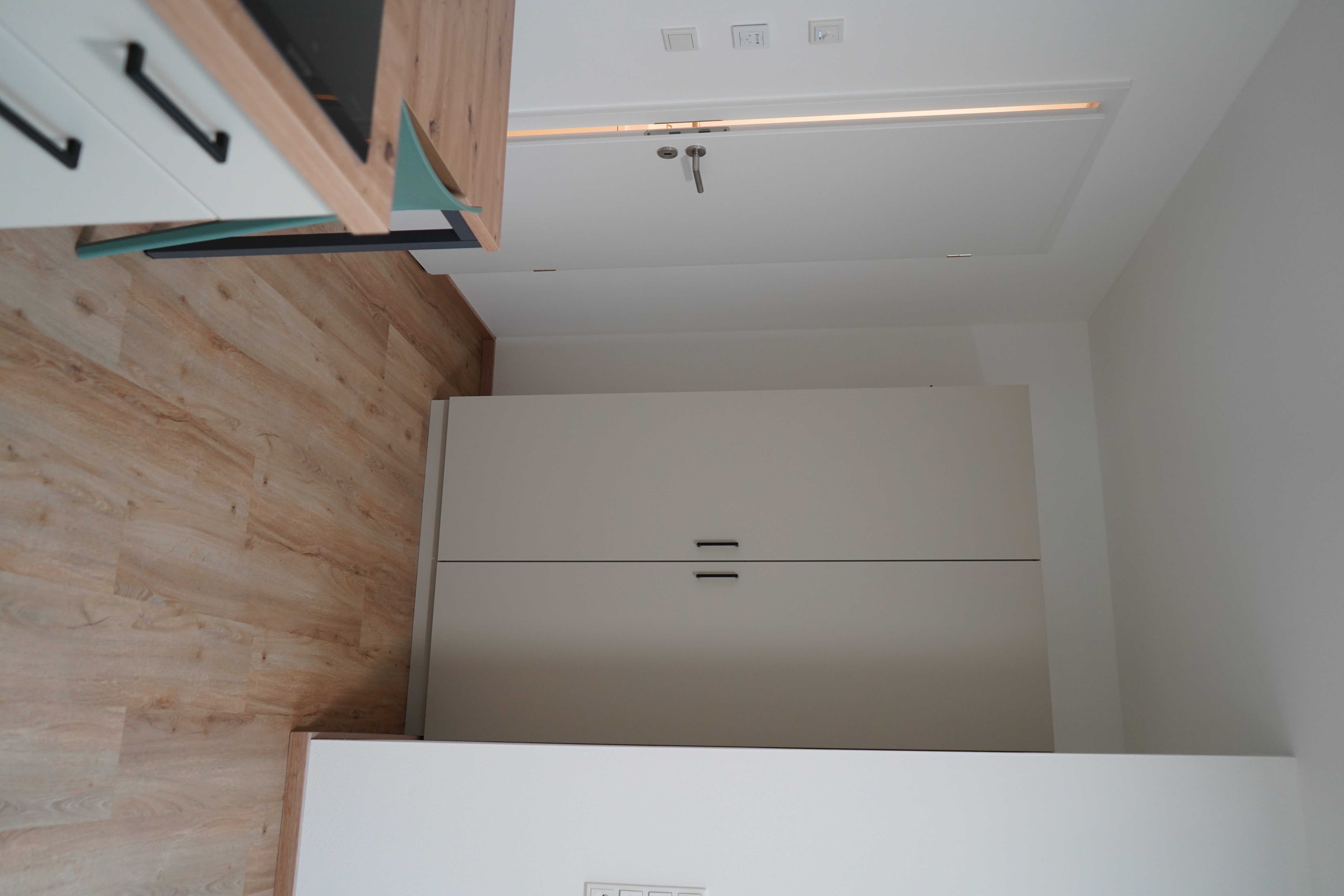 WE09 Studio — 3
