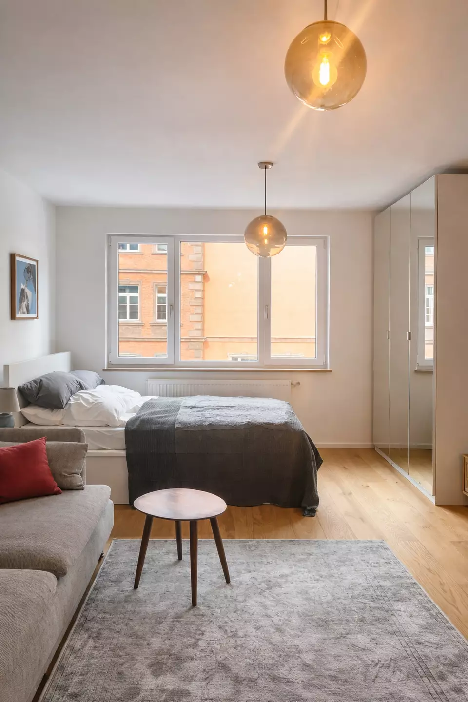 MAXIMALER KOMFORT: Vom Bett bis zum Handtuch – Dein fertiges Luxus-Studio